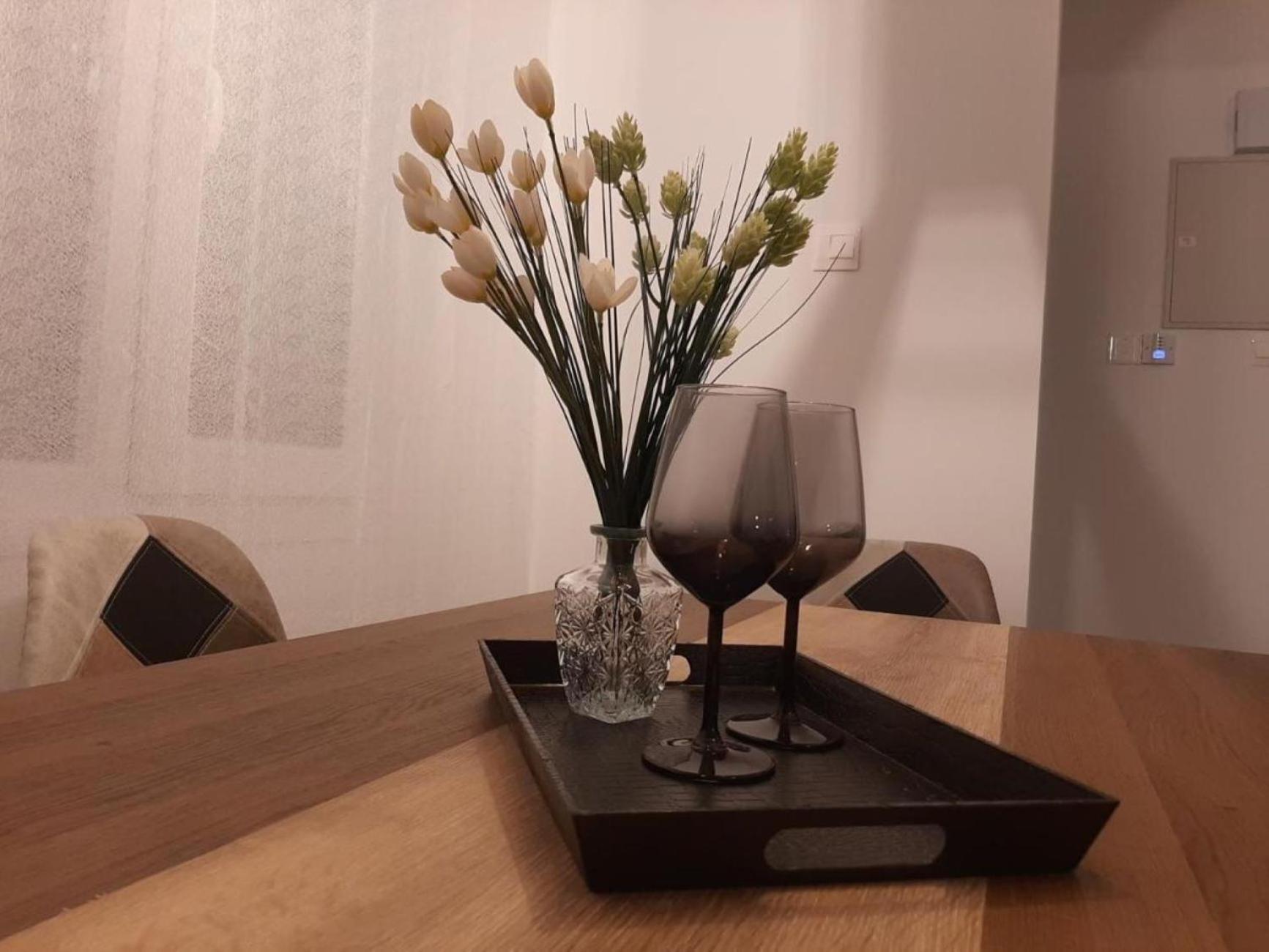 H&O Boulevard Breeze Apartment! Paphos Extérieur photo